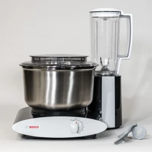 Bosch Black Universal Plus with Blender